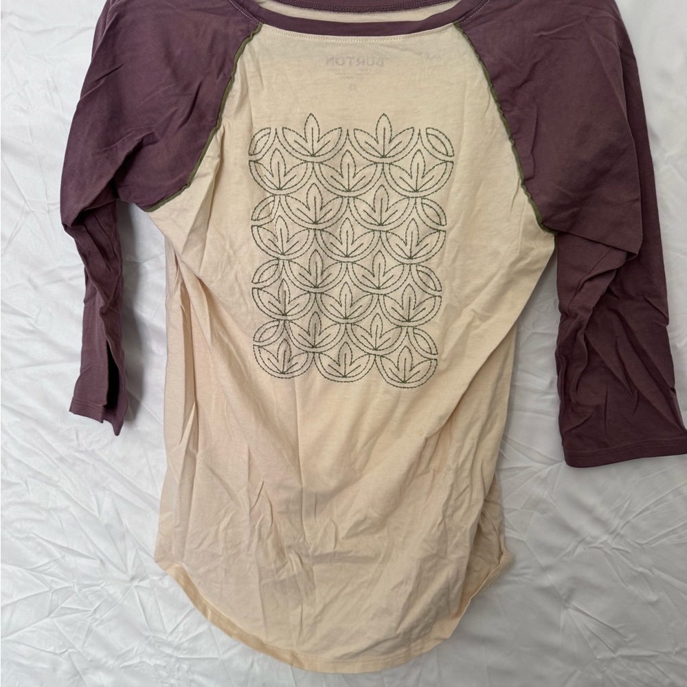 Burton embroidered baseball tee